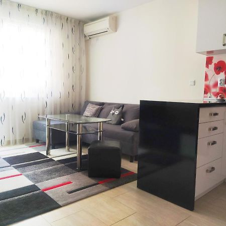 Modern Apartment In Burgas Stad Buitenkant foto