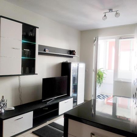 Modern Apartment In Burgas Stad Buitenkant foto