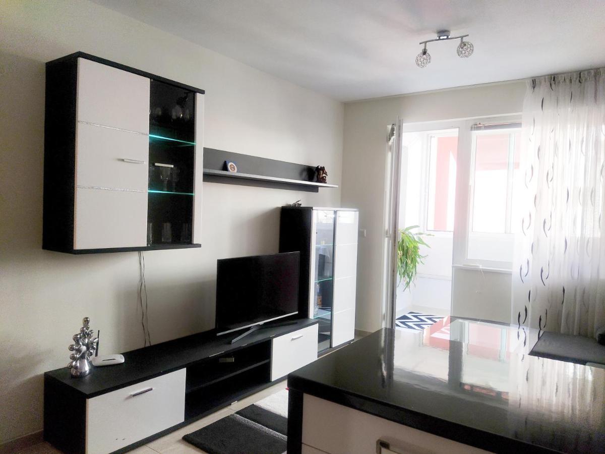 Modern Apartment In Burgas Stad Buitenkant foto