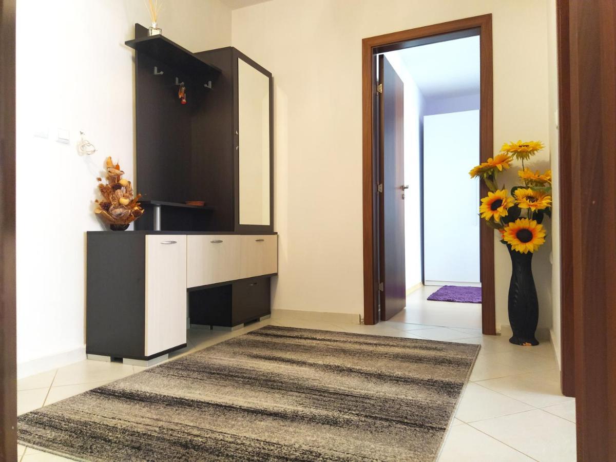 Modern Apartment In Burgas Stad Buitenkant foto