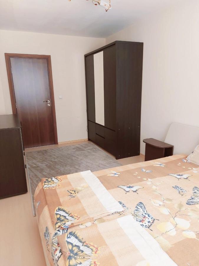Modern Apartment In Burgas Stad Buitenkant foto